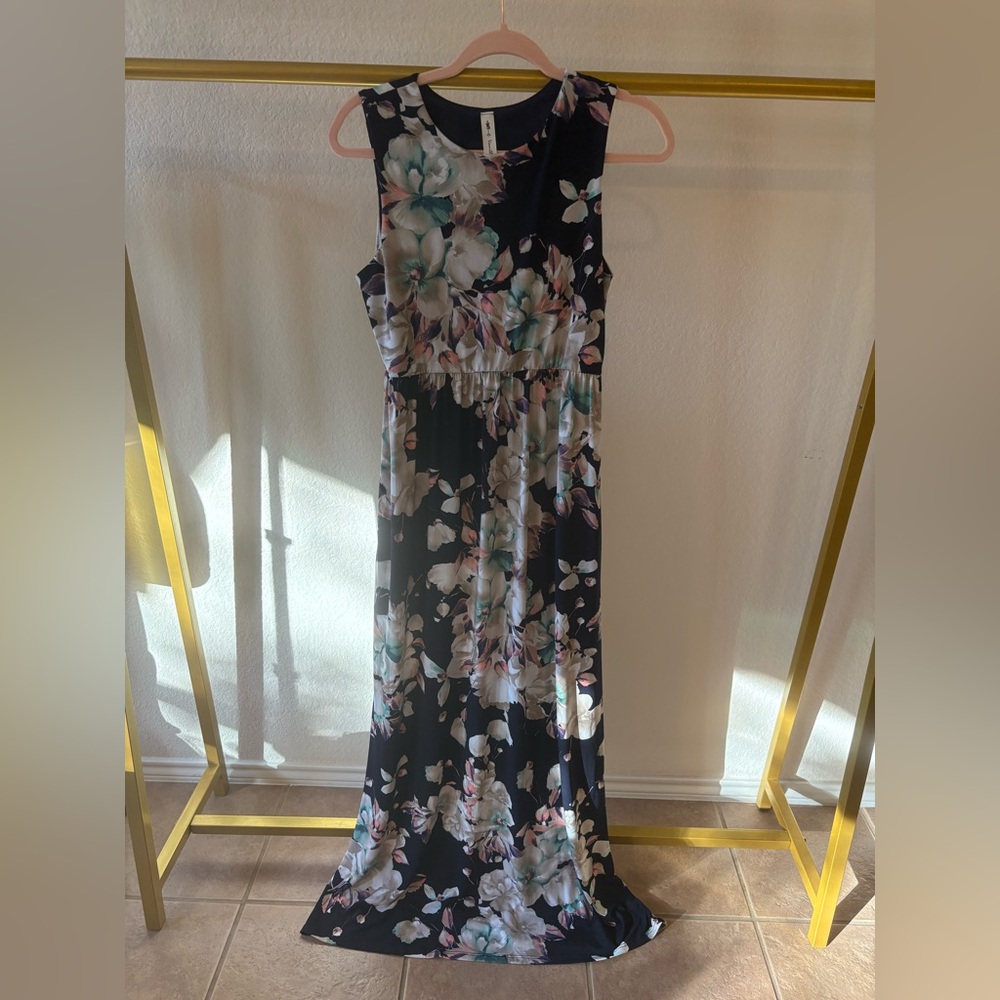 Vanilla bay Women’s floral sleeveless maxi dress large